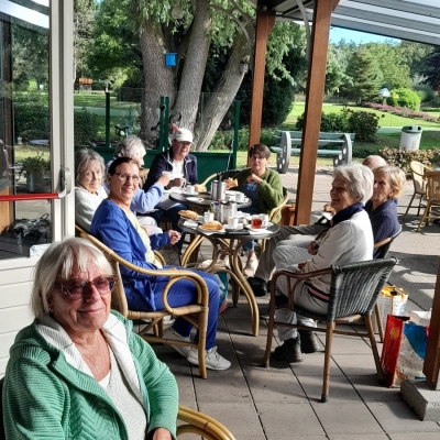 schilderen in het 'Buitenatelier'